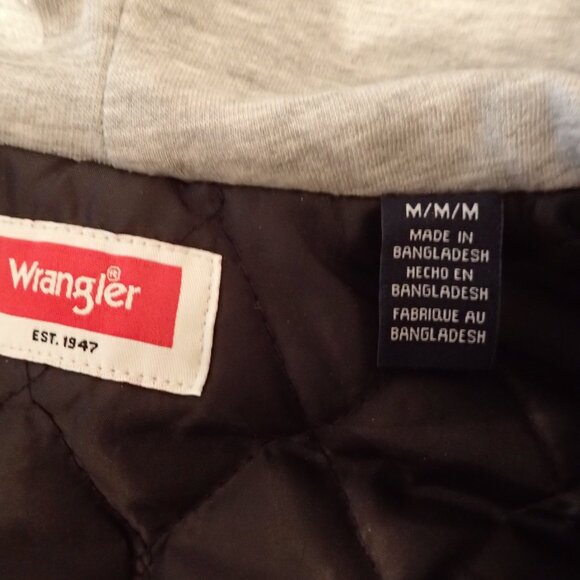 Men's Wrangler quilted hooded shirt jacket with pockets - Picture 3 of 9